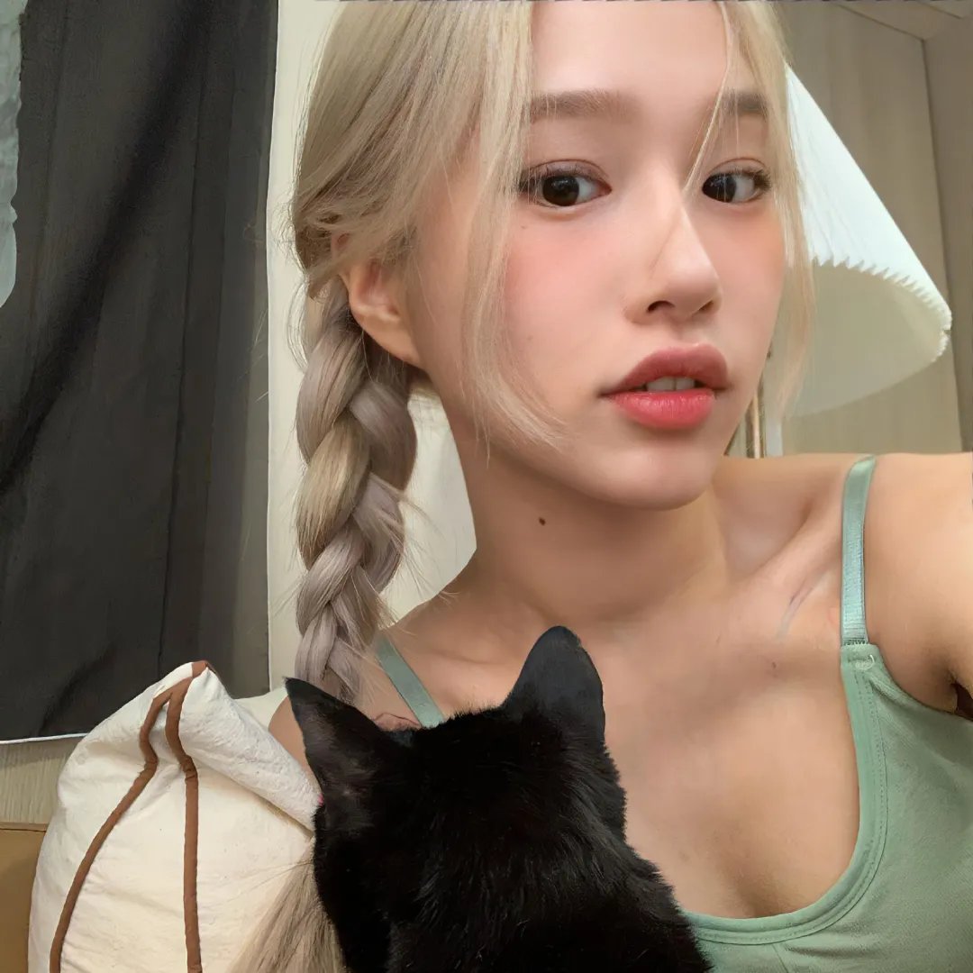 犹抱琵琶半遮面